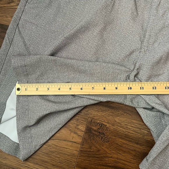 PGA Tour Heathered Grey‎ Golf Shorts Summer Preppy Minimalist Activewear Size 38 - Picture 4 of 6